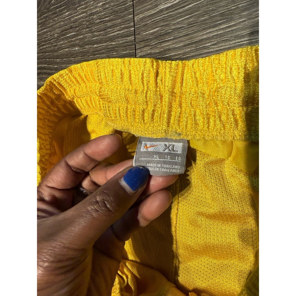 Silky Dazzle Yellow Gold‎ Nike Basketball Athletic Works Shorts 90s Y2K Size XL - Picture 2 of 7